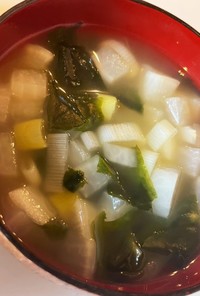 大根とわかめの中華スープ