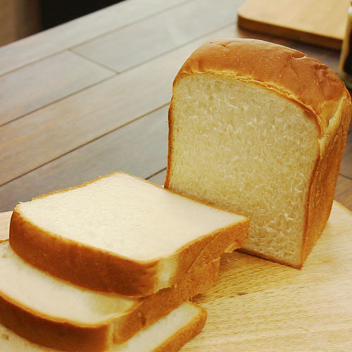 基本の手ごね食パンの画像
