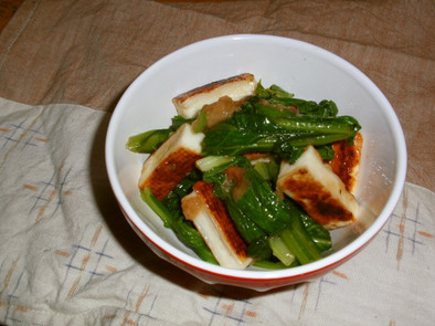 小松菜と焼きはんぺんの梅和えの写真