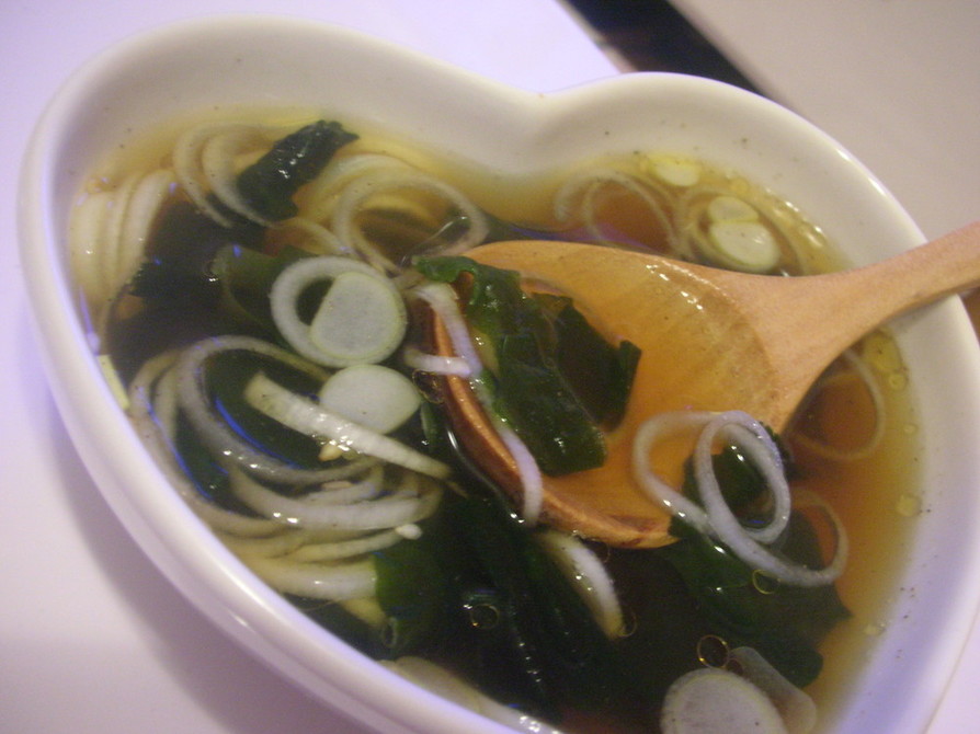簡単♡レンジで韓国風わかめスープ