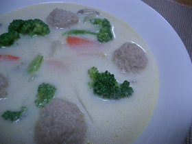 黄金比率のやわらか肉だんご