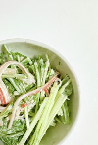 ドレッシングも簡単！水菜のシーザーサラダ
