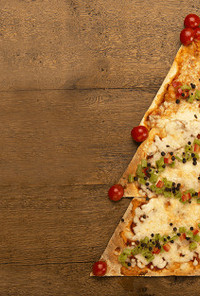 スペイン産オリーブオイルのクリスマスピザ