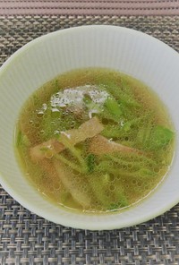 きぬさやと大根の食べるスープ