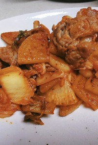 ご飯がすすむ味★豚肉と大根のキムチ炒め