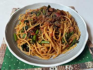 スパゲティ・菜の花トマトソースの写真