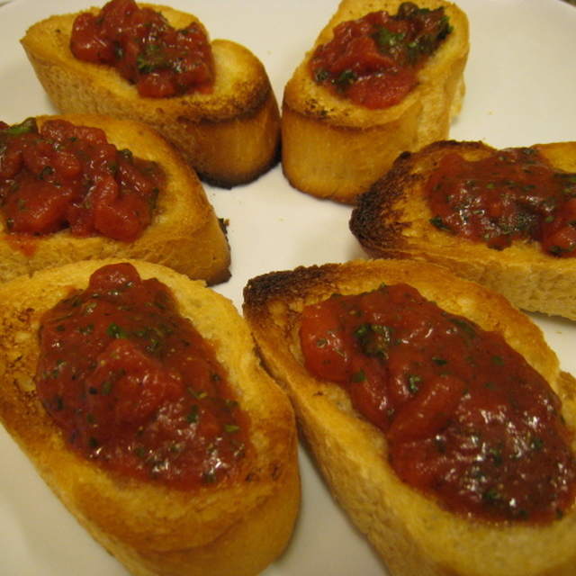 カットトマト缶でブルスケッタ レシピ 作り方 By リエコたん クックパッド 簡単おいしいみんなのレシピが357万品