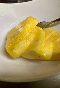 台湾パイナップルの切り方