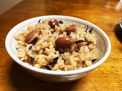 金時豆ヒジキ玄米ご飯(電気圧力鍋)の写真