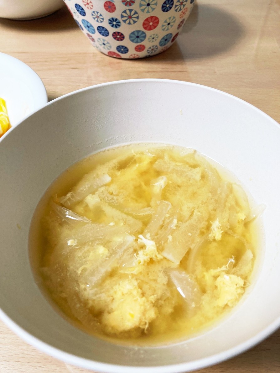 玉ねぎと大根の味噌汁、かき玉の画像