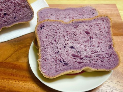 ブルーベリー食パンの写真