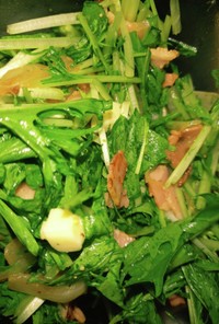 水菜とベーコンのサラダ