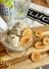 バナナとピスタチオの手作りアイスクリーム