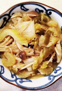 白菜セロリ ピーマンのニンニク味噌スープ