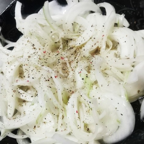 超絶簡単 新玉ねぎのタイ風 健康サラダ