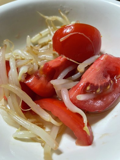 トマトともやしのさっぱりポン酢サラダの写真