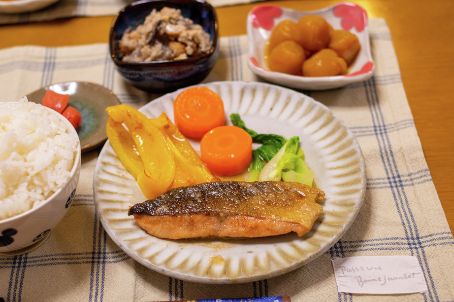 E05-003 手軽にできる おかず70種 金園社 - 家庭料理 - 家庭料理