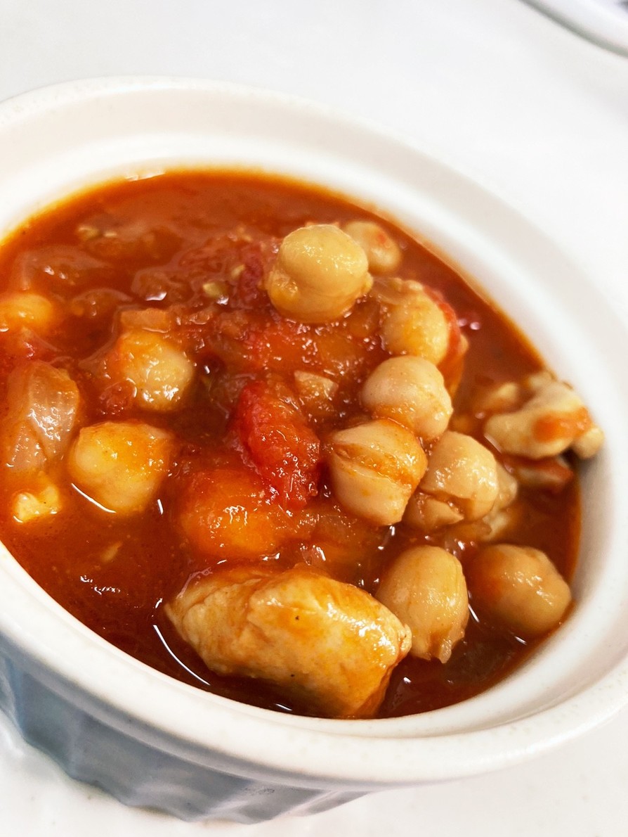 ダイエット用ひよこ豆と鶏肉のトマトスープの画像