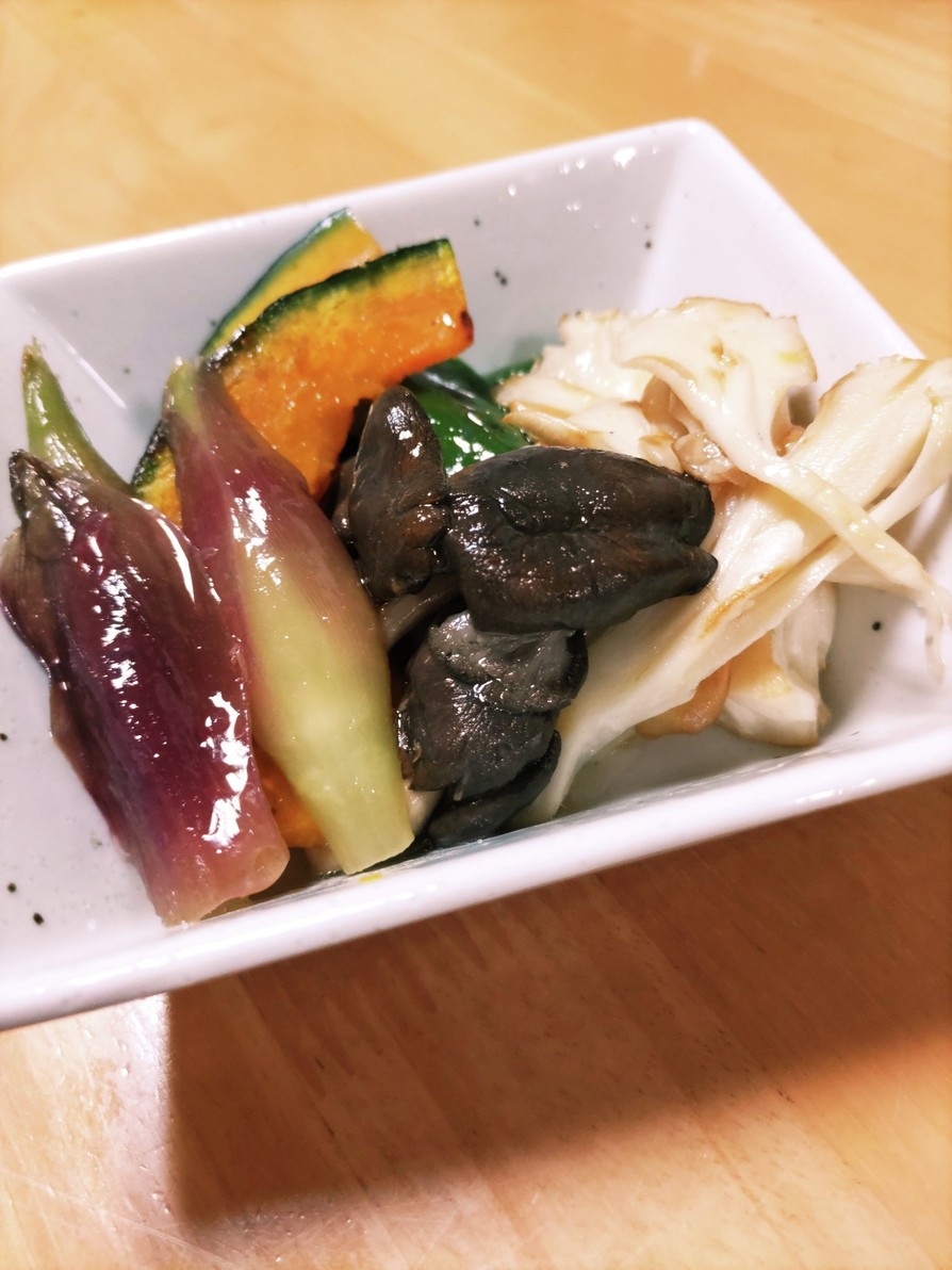 白い舞茸と平茸の夏野菜焼きサラダの画像