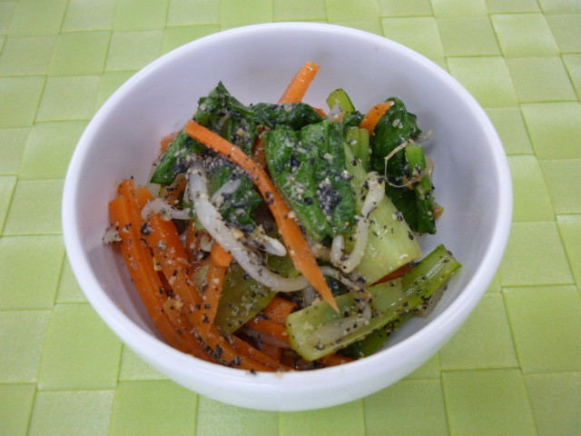 レンジで簡単！小松菜のごま酢和えの画像