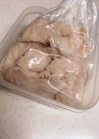 筋肉モリモリ☆鶏胸肉やわらか〜な塩麹加熱