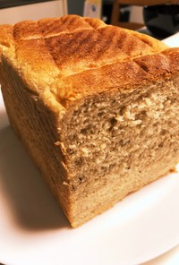 ハーブ香るサンドイッチ用食パン