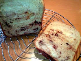 HBで 板チョコ☆マーブル食パン