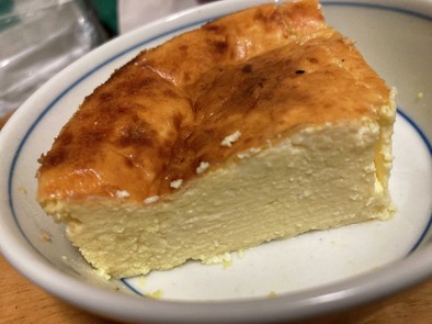 粉なしバスクチーズプリンケーキの写真