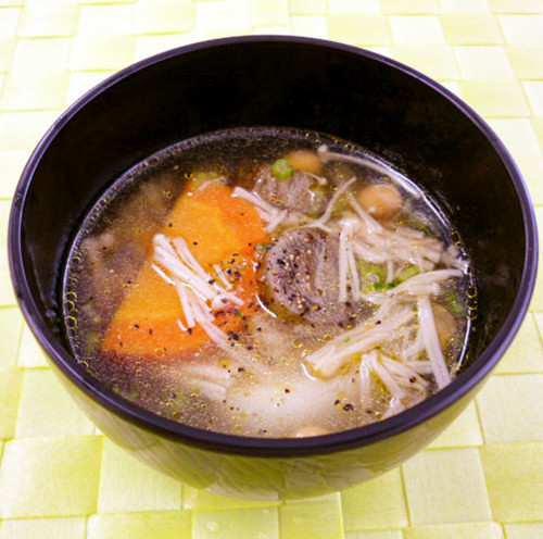 根菜と豆の洋風スープの画像
