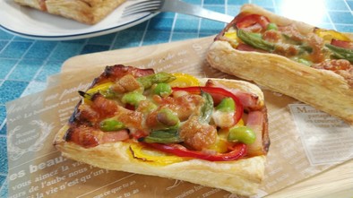 夏野菜たっぷり♡カレーソースのピザ パイの写真