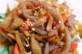 故郷の味・ささがきごぼうのきんぴら