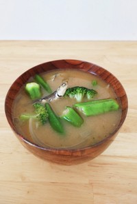 冷凍野菜でかんたん味噌汁
