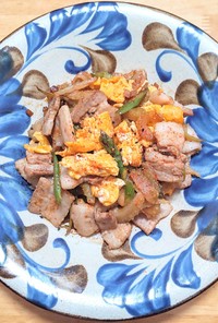 豚バラ肉とアスパラとセロリと卵の中華炒め