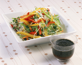 ごまぽん酢で「せん切り野菜のサラダ」
