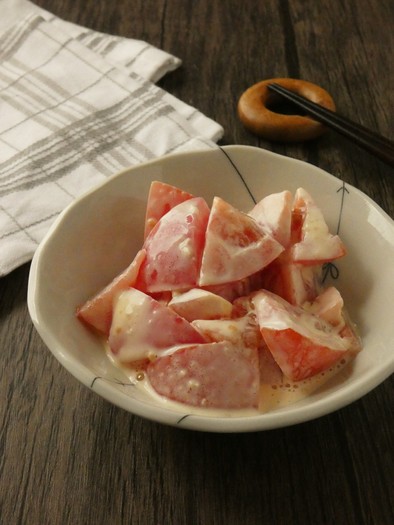 トマトのしょうが味噌マヨ和えの写真