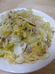 春キャベツと豚ひき肉のパスタの写真
