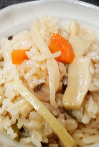 簡単中華・椎茸とメンマの炊き込みご飯