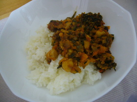 簡単!お豆と野菜のドライカレー♡