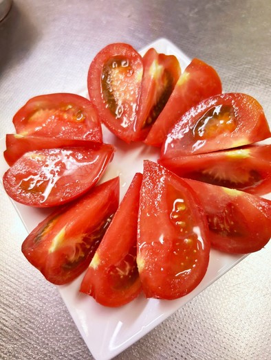 トマトのにんにくオイルがけ。の写真
