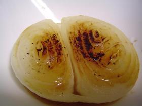 甘~い♪フライパンで新玉ねぎ焼き♪