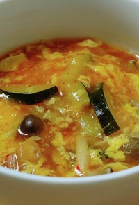 ズッキーニの黒酢キムチスープ