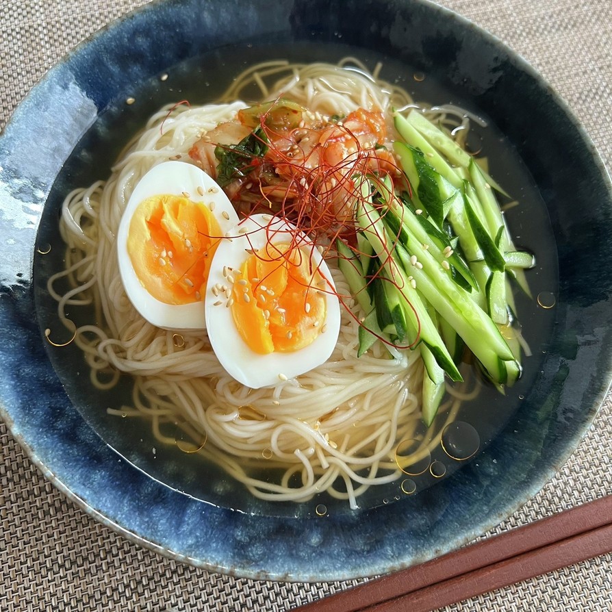 簡単さっぱり！そうめんで作るキムチ冷麺の画像