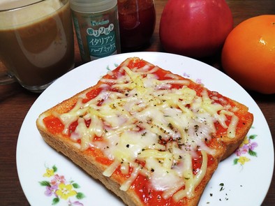 トマトジャムdeピザトーストの写真