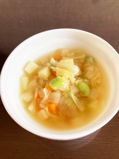消化に良い野菜スープの写真