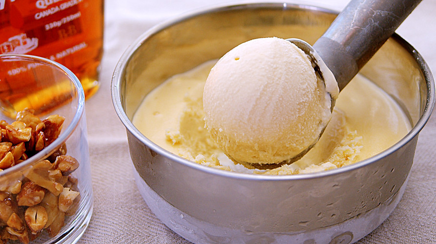 メープルアイスクリーム＆キャラメルナッツの画像