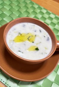 冷製スープ　ブルガリアのタラトル
