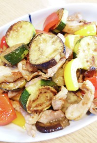 簡単★夏野菜と鶏モモのガーリック焼き