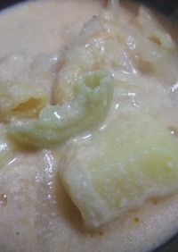 薩摩芋とマカロニのトマト風味ミルクスープ
