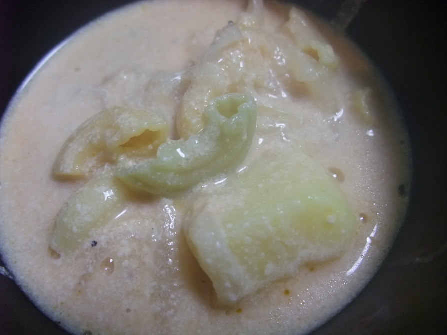 薩摩芋とマカロニのトマト風味ミルクスープの画像