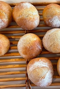ホシノ天然酵母の丸パン